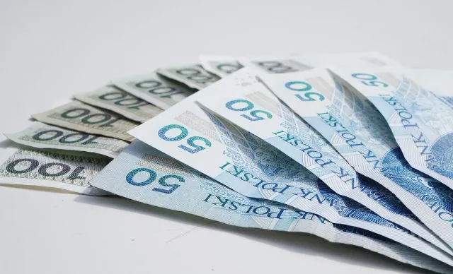 Kto przyzna pożyczkę dla zadłużonych z komornikiem?